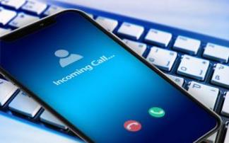 Llamada entrante desconocida, ¿contestar o no? Llamada entrante desconocida, ¿contestar o no?