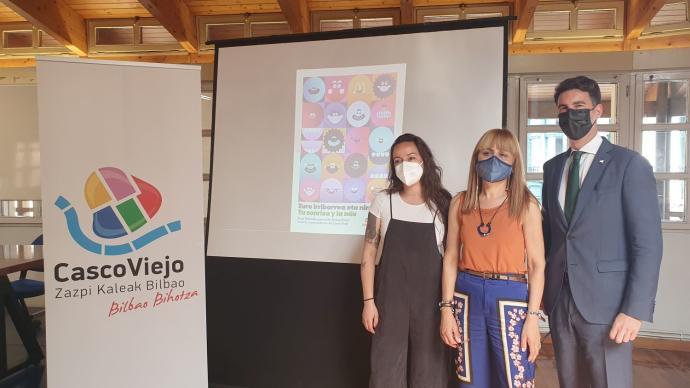 Silvia Jiménez, Rosa Pardo y Xabier Otxandiano en la presentación de la campaña Tu sonrisa y la mía