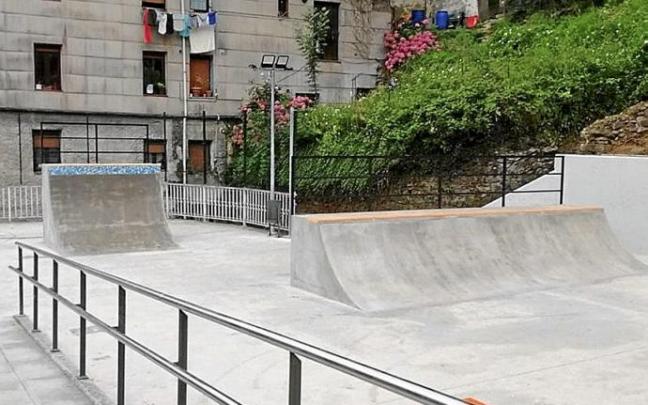 El skate park que se ha habilitado en la antigua zona de la 'U'.