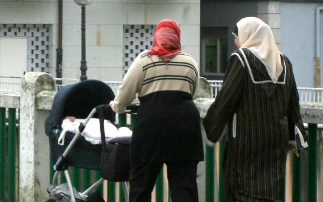 Le Pen ha suavizado una de las propuestas más polémicas de su programa, prohibir el velo islámico en la calle.