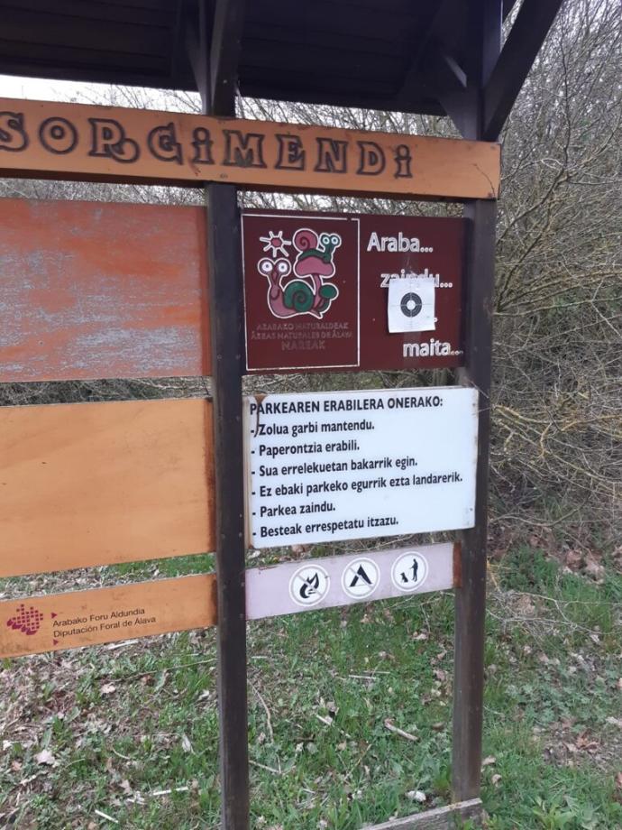 Reportaje gráfico de la situación que padece una de las zonas aledañas al embalse de Urrunaga.