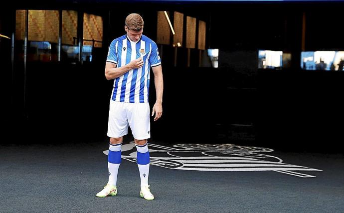 Alexander Sorloth, este pasado jueves en Anoeta durante su presentación. Foto: Efe