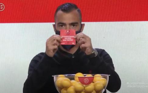 Una imagen del sorteo de la primera ronda de la Copa. Una imagen del sorteo de la primera ronda de la Copa.