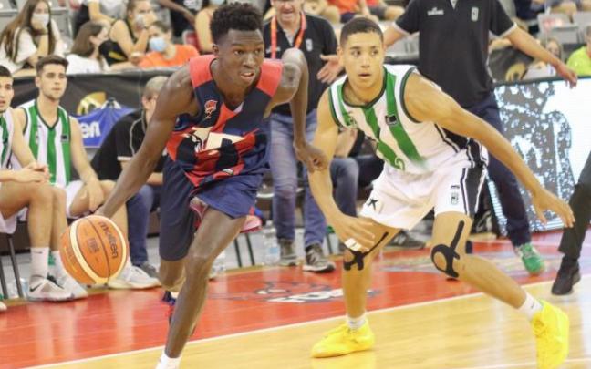 El baskonista Sow, durante el partido ante el Joventut El baskonista Sow, durante el partido ante el Joventut