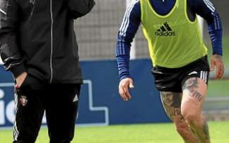 Jagoba Arrasate y Chimy Ávila, en un entrenamiento en Tajonar.