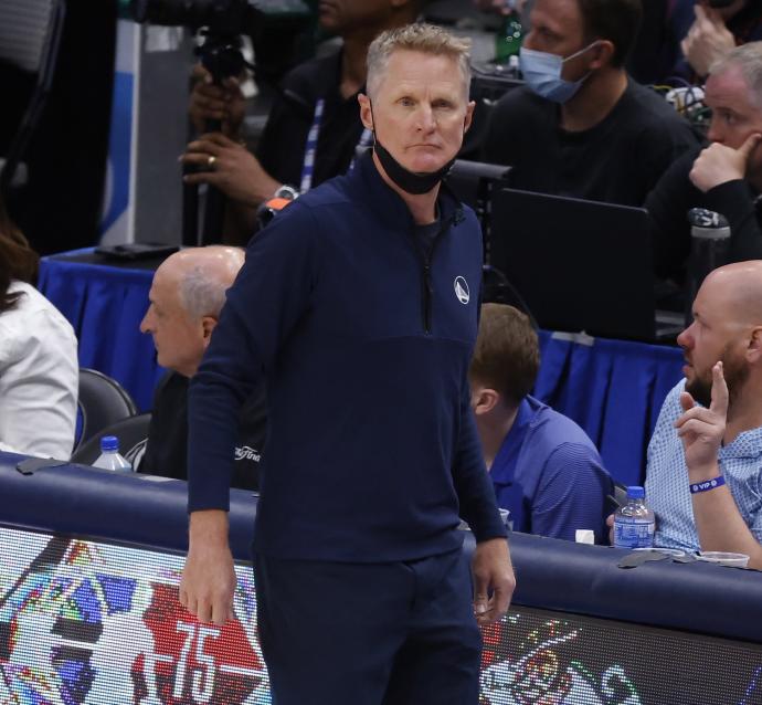 Steve Kerr, en uno de los encuentros de la final de la Conferencia Oeste frente a Dallas.