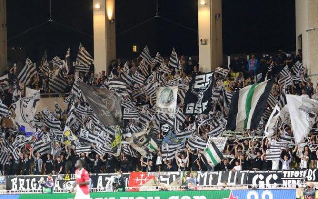 Aficionados del Sturm Graz, este pasado septiembre durante el partido de su equipo en Mónaco.