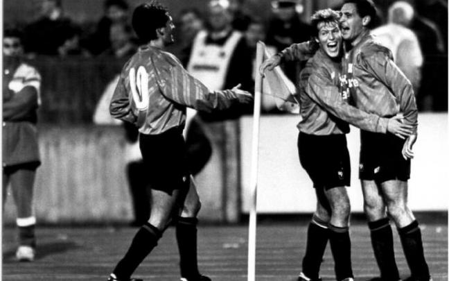 Martín Domínguez, Aguilá y Merino, celebran el segundo gol de Osasuna.
