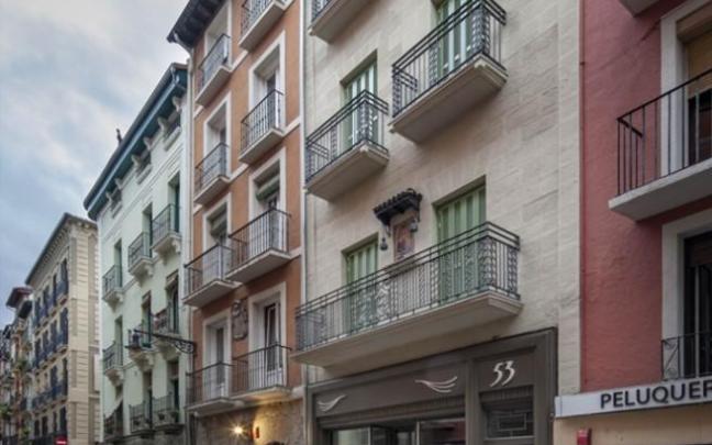 Exterior del piso de la calle Mayor de Pamplona, que próximamente saldrá a subasta. Exterior del piso de la calle Mayor de Pamplona, que próximamente saldrá a subasta.