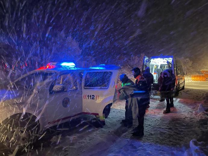 Rescate de una ambulancia en Montaña Alavesa