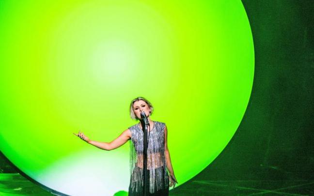 La sueca Cornelia Jakobs, una de las grandes aspirantes al micrófono de cristal.