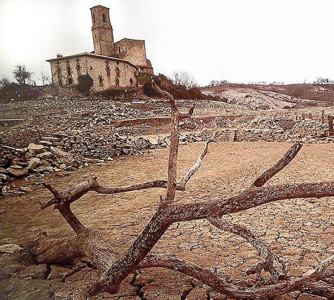 Suelo afectado por la sequía. Foto: DNA