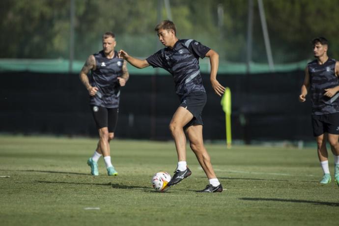 Taichi Hara, en un entrenamiento de pretemporada