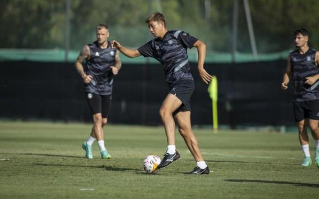 Taichi Hara, en un entrenamiento de pretemporada