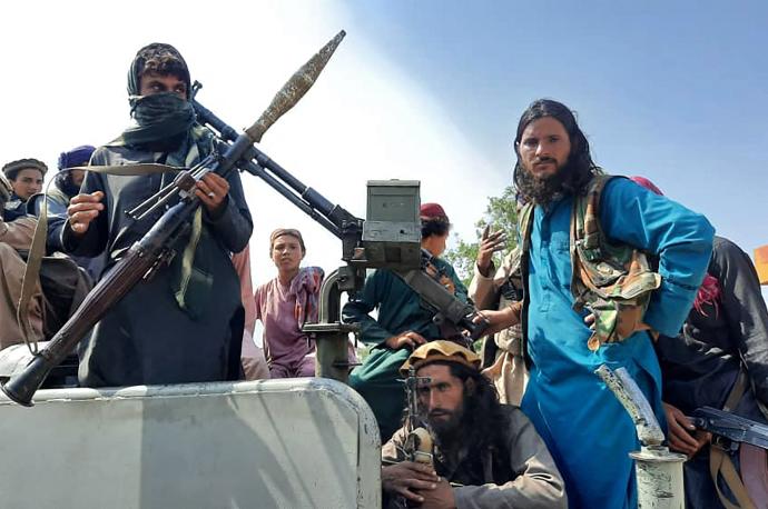 Combatientes talibanes.