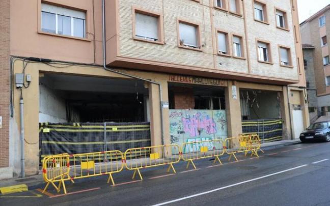 Fachada de Talleres Marcotegui, en la calle Errotazar 23, donde se están acondicionando tres viviendas tipo loft.