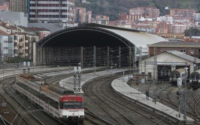La estación de tren de Abando, en Bilbao La estación de tren de Abando, en Bilbao