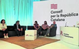 Imagen de la elección anoche de los miembros del Consell que preside Puigdemont. Foto: Twitter Imagen de la elección anoche de los miembros del Consell que preside Puigdemont. Foto: Twitter