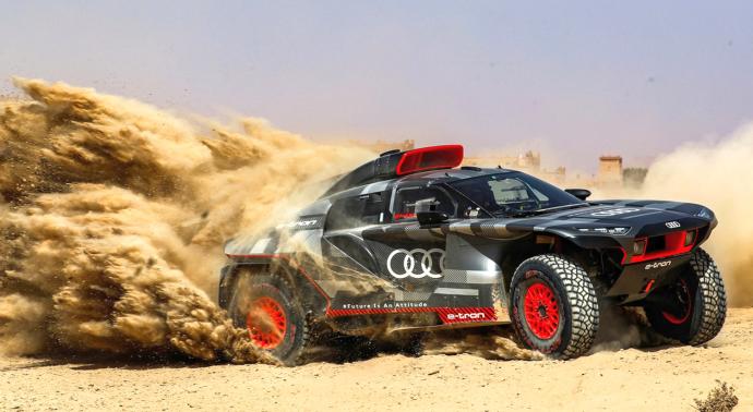 Audi RS Q e-tron que pilotará Carlos Sainz en busca de su cuarto título del Dakar.