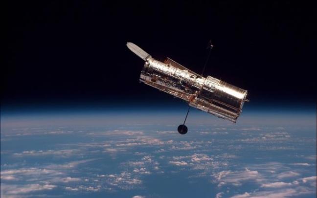 El telescopio Hubble. El telescopio Hubble.