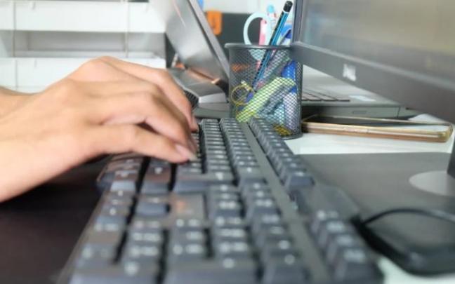 Los funcionarios forales volverán el viernes al trabajo de forma presencial Los funcionarios forales volverán el viernes al trabajo de forma presencial