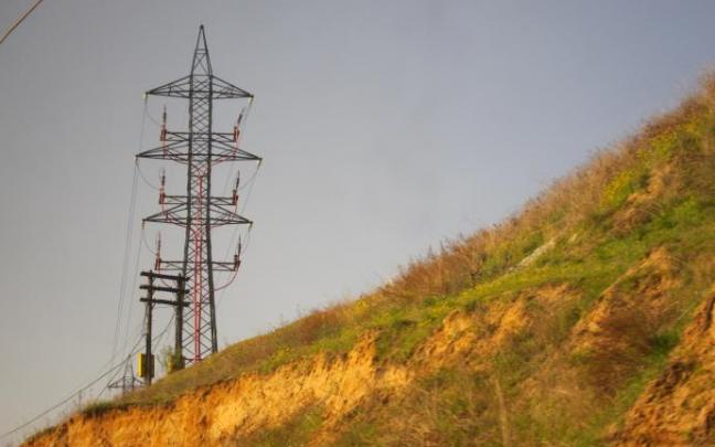 El precio medio diario de la electricidad alcanzará este los 189,9 euros el megavatio hora