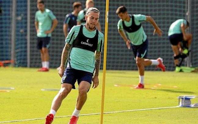 Álvaro Jiménez, durante un entrenamiento. Foto: Cádiz C.F. Álvaro Jiménez, durante un entrenamiento. Foto: Cádiz C.F.