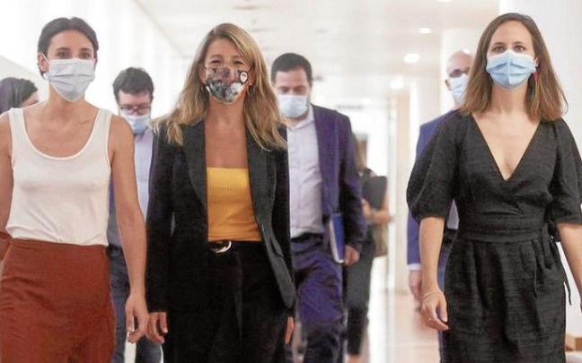 Irene Montero, Yolanda Díaz y Ione Belarra, las ministras de Unidas Podemos en el Gobierno de coalición. Irene Montero, Yolanda Díaz y Ione Belarra, las ministras de Unidas Podemos en el Gobierno de coalición.