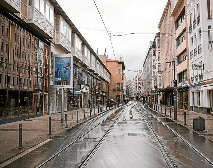 Una calle del centro de Vitoria. Foto: Efe