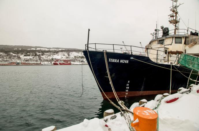 Puerto de Terranova al que este viernes se espera lleguen los supervivientes y los tripulantes fallecidos