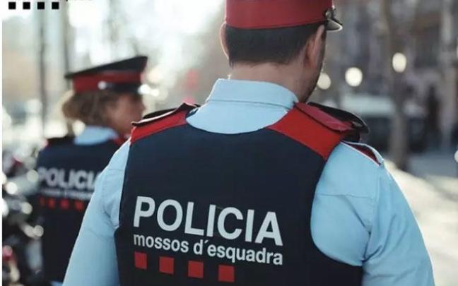 Agentes de los Mossos, en una imagen de archivo. Agentes de los Mossos, en una imagen de archivo.