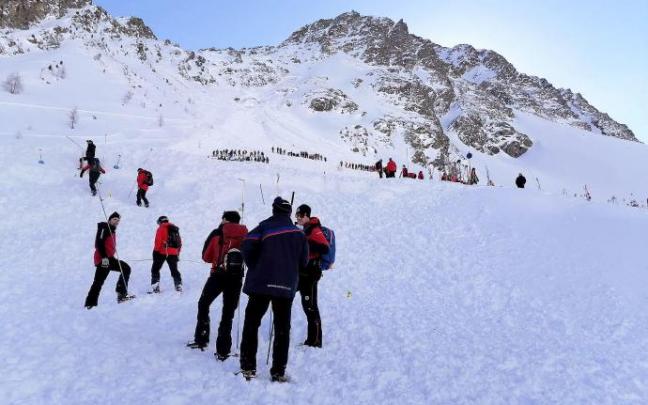 Los servicios de emergencia en el glaciar Rettenbach.