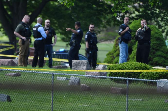 Uno de los tiroteos ha ocurrido durante un funeral en un cementerio de Winconsin.