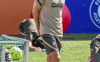 El Cholo Simeone, en un entrenamiento previo. Foto: Efe