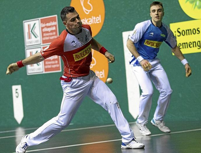 Erik Jaka, en un encuentro frente a Jon Ander Peña.