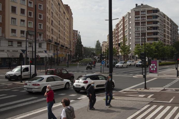 DIARIO DE NOTICIAS DE ÁLAVA hace un recorrido por los puntos de concentración de accidentes de la ciudad y analiza los consejos que dan instituciones y autoescuelas para prevenirlos y circular con la mayor seguridad posible en carretera.