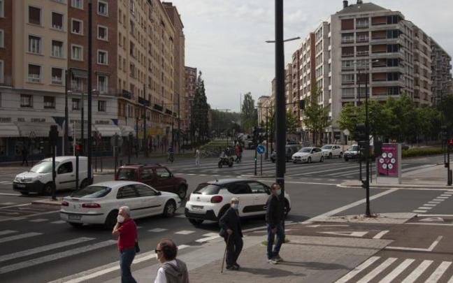 DIARIO DE NOTICIAS DE ÁLAVA hace un recorrido por los puntos de concentración de accidentes de la ciudad y analiza los consejos que dan instituciones y autoescuelas para prevenirlos y circular con la mayor seguridad posible en carretera.