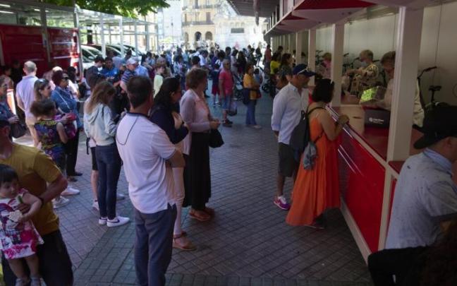 La Tómbola se inaugura al completo después de dos años