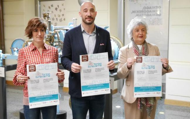 Ana Telleria, Jon Iraola y Marisa Arriola, en la presentación de los Toribio Echevarria.