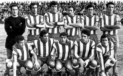 16 de agosto de 1972. Dulantzi. Alavés-Basconia (1-0). Once albiazul en la primera parte. De pie (izda. a dcha.): Espejo, Bernal, Zugadi, Tella, 'Luisi' y Cristóbal. Agachados: Iturricha, Amézaga, Díaz de Guereñu, Ciaurriz y Frechilla. 16 de agosto de 1972. Dulantzi. Alavés-Basconia (1-0). Once albiazul en la primera parte. De pie (izda. a dcha.): Espejo, Bernal, Zugadi, Tella, 'Luisi' y Cristóbal. Agachados: Iturricha, Amézaga, Díaz de Guereñu, Ciaurriz y Frechilla.