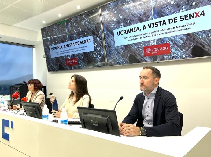 De izquierda a derecha, María Cabello, Isabel Goñi y Carlos Aranda.