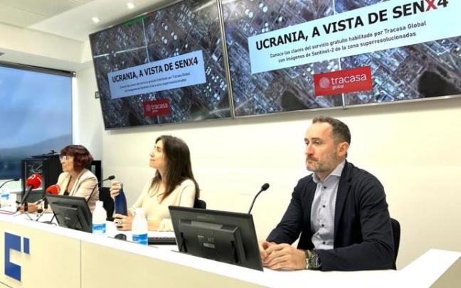 De izquierda a derecha, María Cabello, Isabel Goñi y Carlos Aranda.