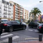 La convivencia entre peatones y conductores se complica a veces.