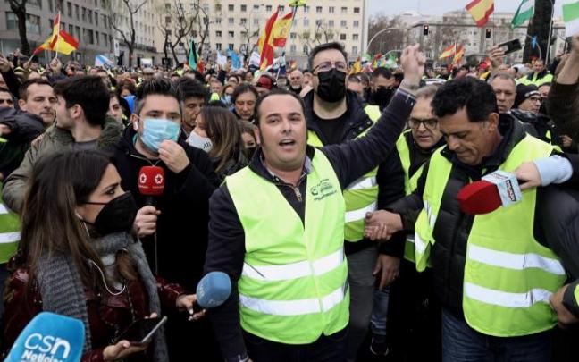 Transportistas vuelven a salir a la calle en Madrid a pesar del acuerdo con el Gobierno.