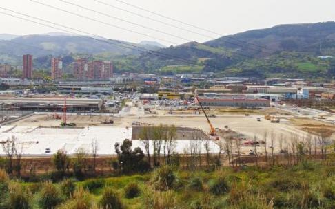 Terrenos donde se ubicará el futuro polígono de Ibarzaharra.