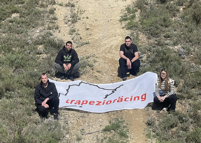 Álvaro Marín, Raquel Igúzquiza, Rubén Ezquerro y Álex Munilla, cuatro de los impulsores de la nueva asociación lodosana