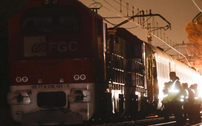 Imagen de la locomotora de mercancías que ha envestido al tren de cercanías. Imagen de la locomotora de mercancías que ha envestido al tren de cercanías.