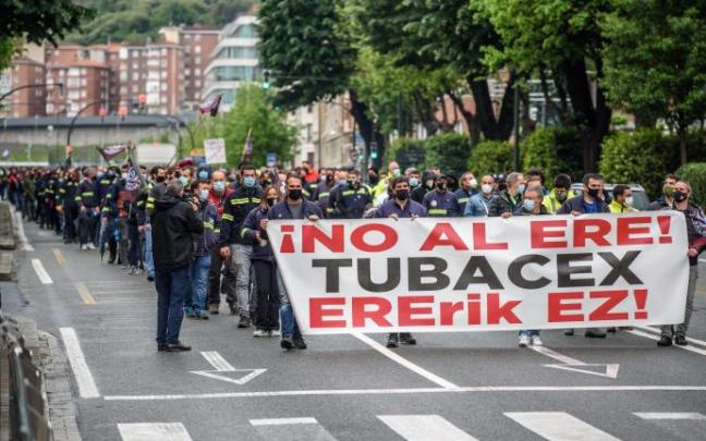 Trabajadores de Tubacex, en una protesta.
