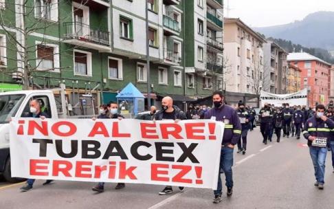 Manifestación de trabajadores de Tubacex en protesta por el ERTE y el ERE anunciado por la empresa Manifestación de trabajadores de Tubacex en protesta por el ERTE y el ERE anunciado por la empresa