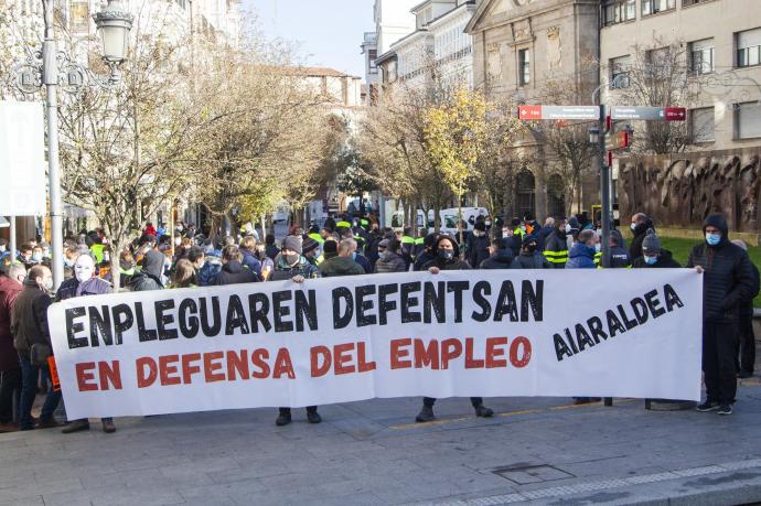 Concentración de los trabajadores de Tubacex en defensa del empleo en las plantas de Amurrio y Laudio